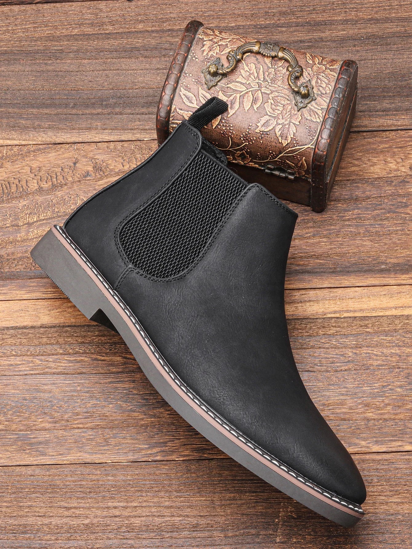 Ezzio Boot: Timeless Italian-Inspired Footwear