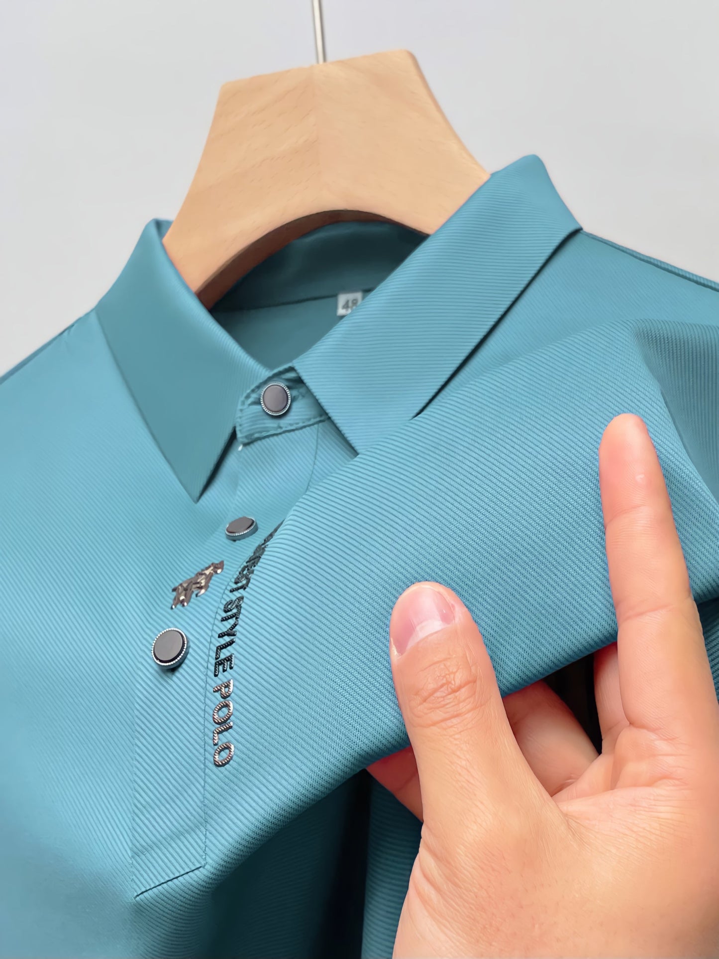 Cavaliere Polo: Tailor-Fitted Confidence