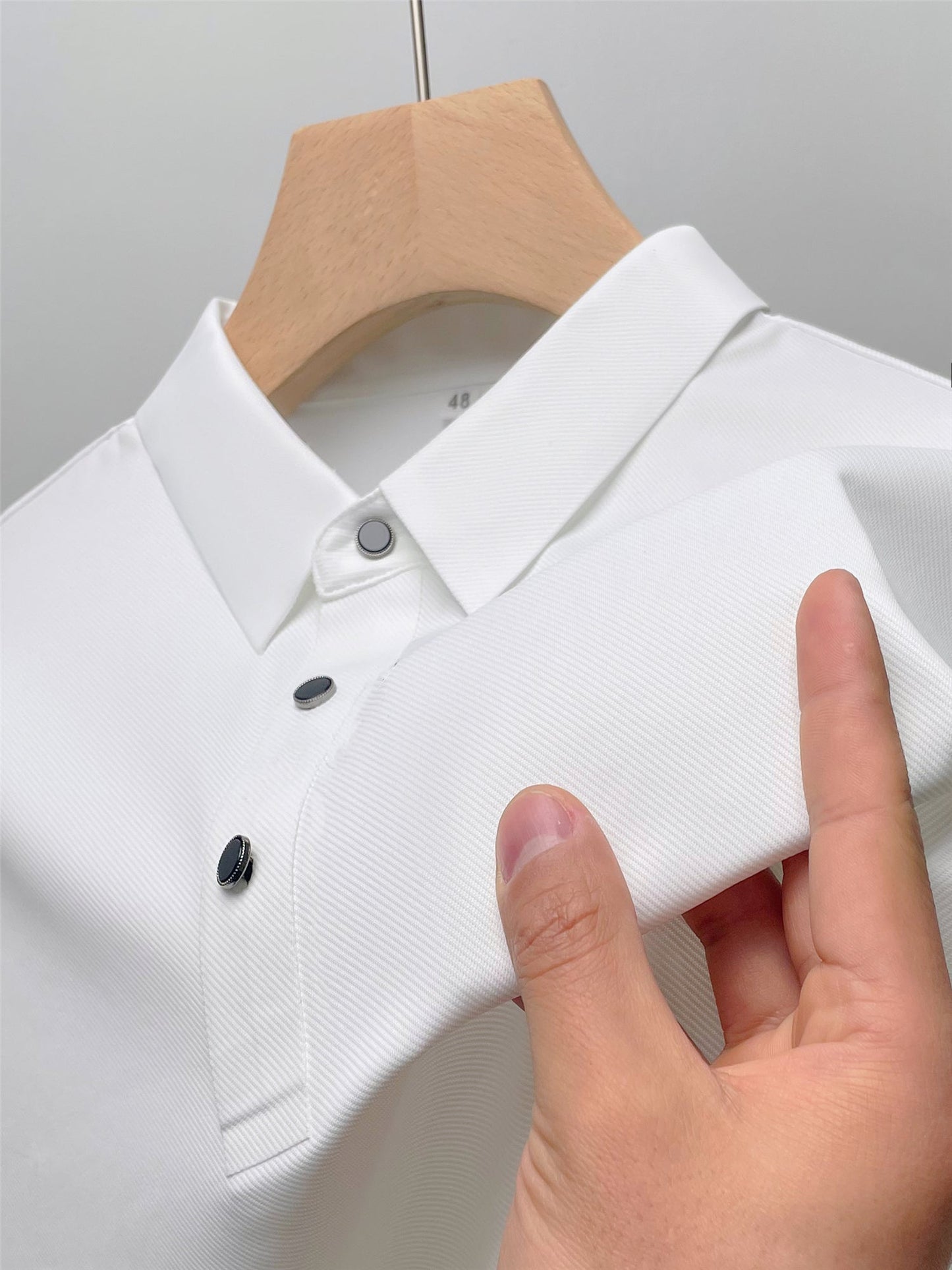 Cavaliere Minimale Polo: Understated Sophistication